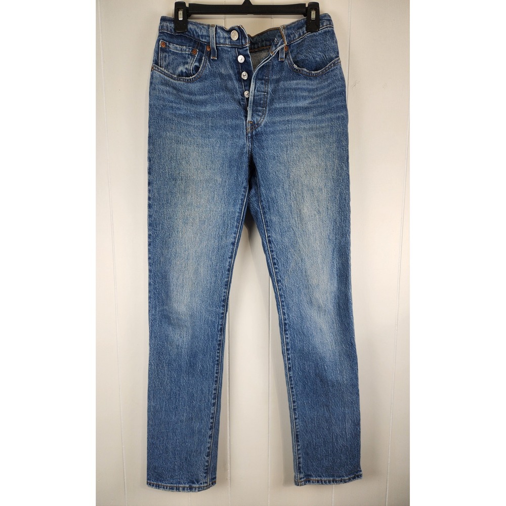 Levis 501 Original Fit Jeans Womens 26 Medium Wash Blue Straight Leg 12501-0396